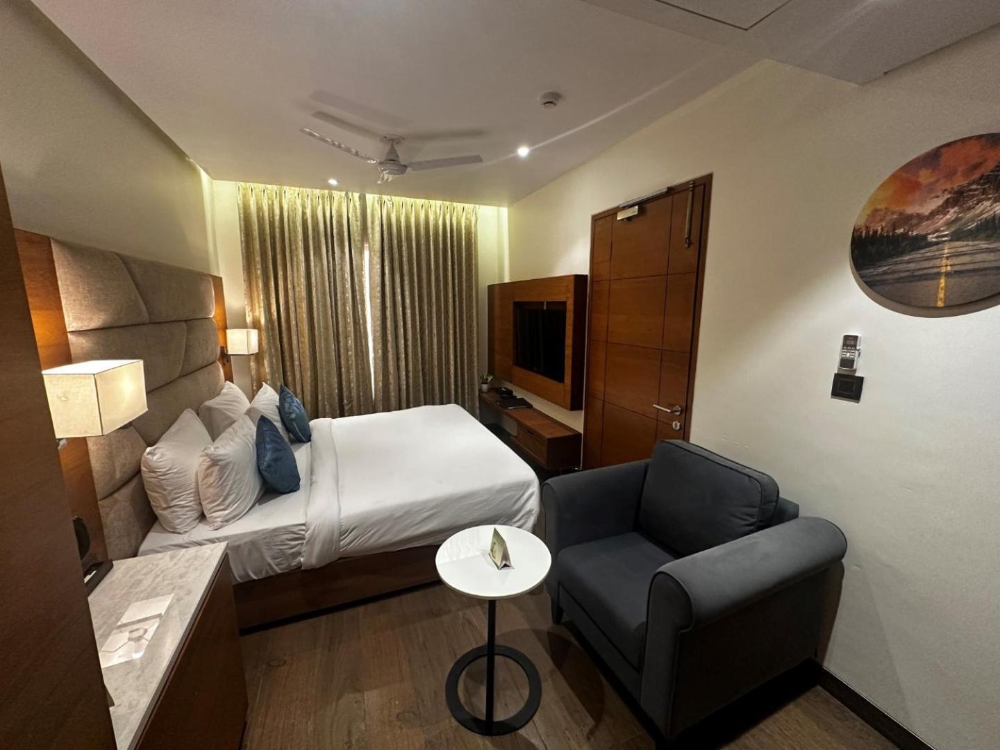 The Glory Suites Near Igi Airport New Delhi Exterior foto
