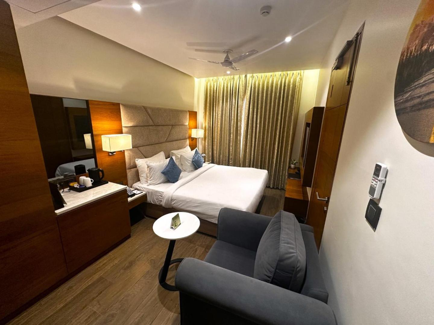 The Glory Suites Near Igi Airport New Delhi Exterior foto